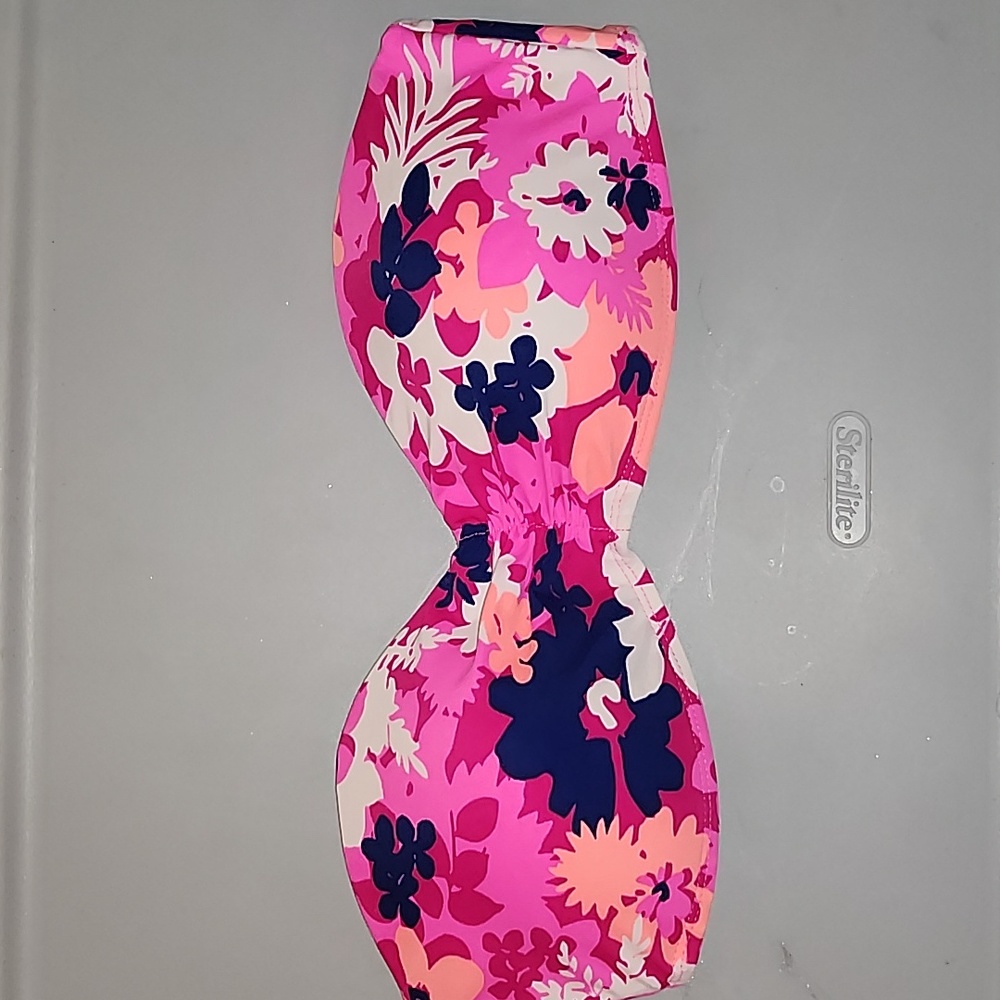 Suit Top from Old Navy size Medium